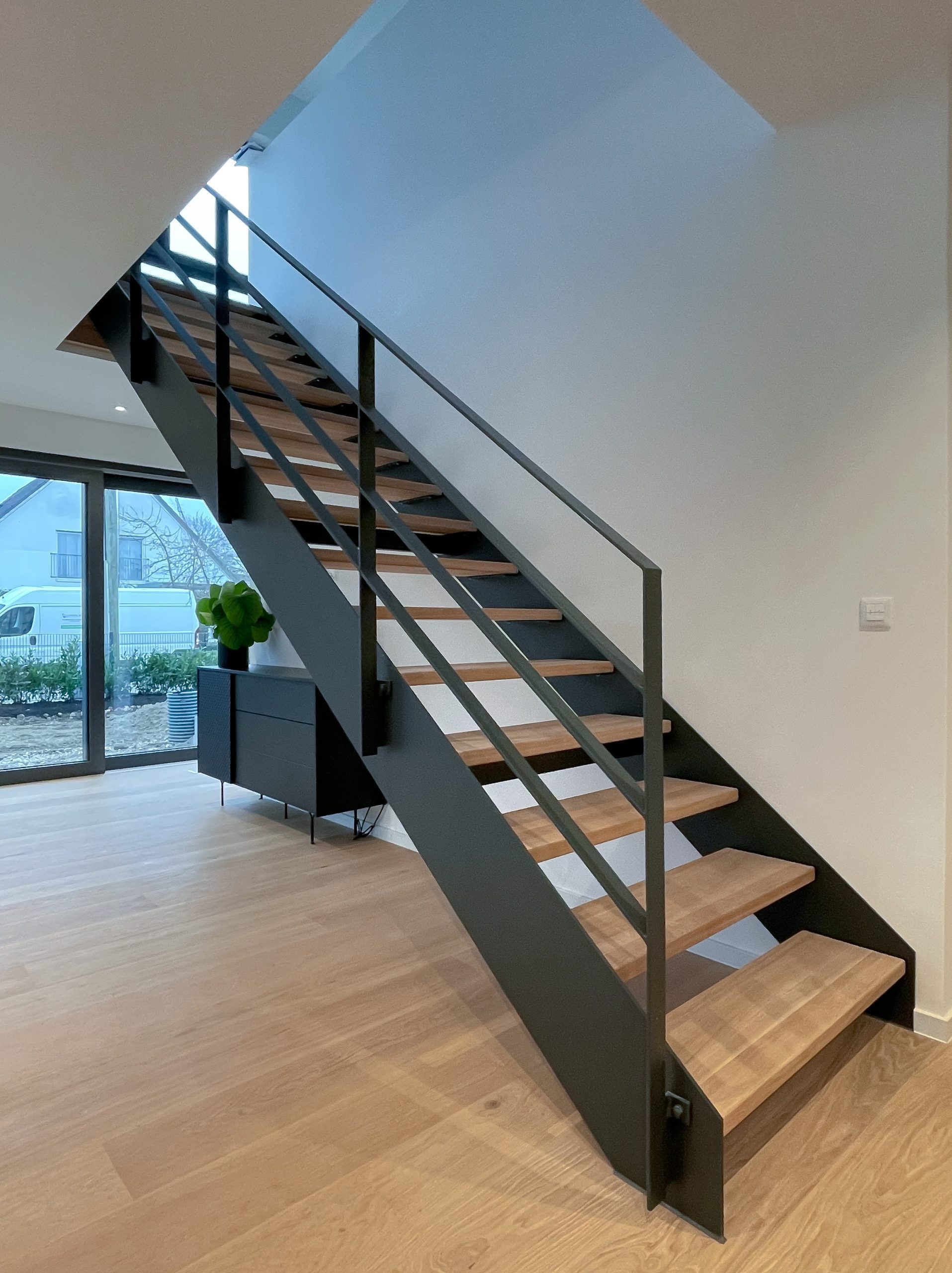 gueta_Treppe-Flachstahl_Haus-A_0002